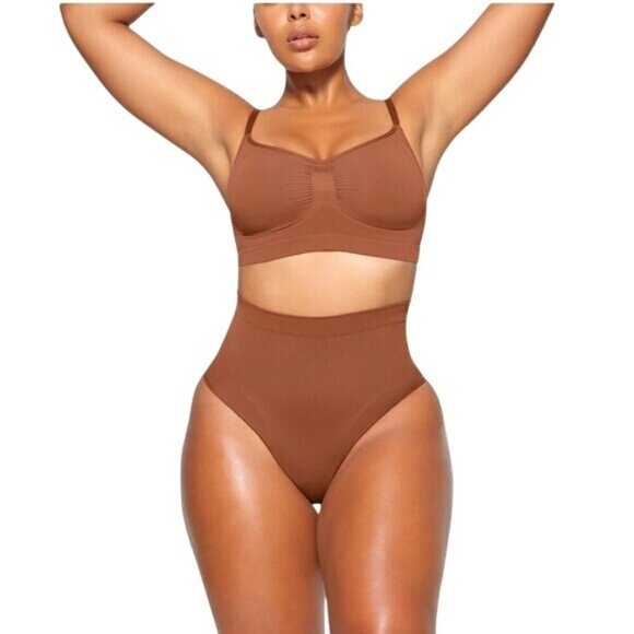 SKIMS Medium Seamless Sculpt Mid Rise Brief Core Control Bronze Brown NWOT - Picture 5 of 6